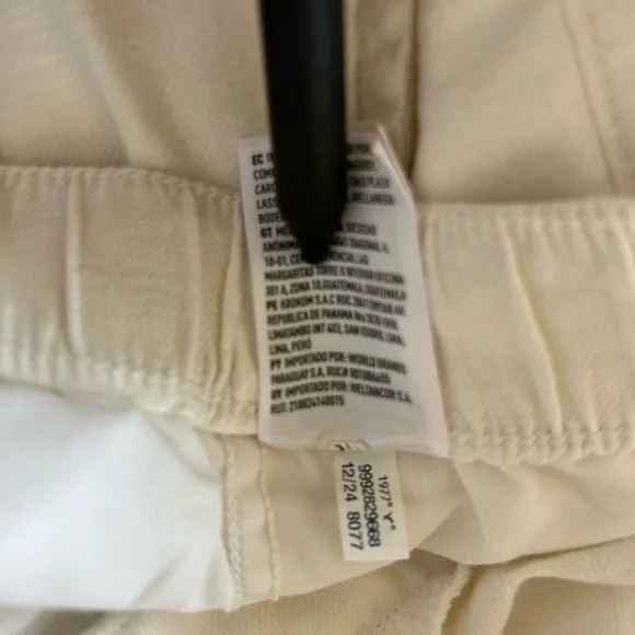 American Eagle Outfitters Ruffle Hem Cream Shorts - Picture 7 of 8